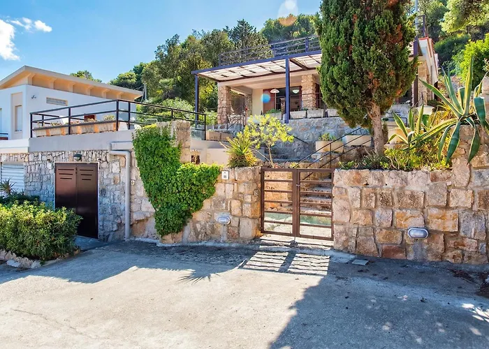 Clicksardegna Flavia With Seafront Terrace In The Porto Conte Nature Park Сasa de vacaciones