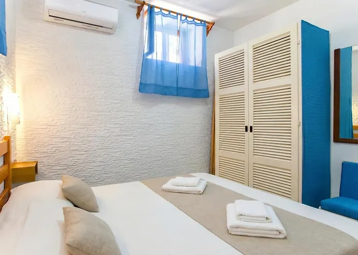 Clicksardegna Flavia With Seafront Terrace In The Porto Conte Nature Park