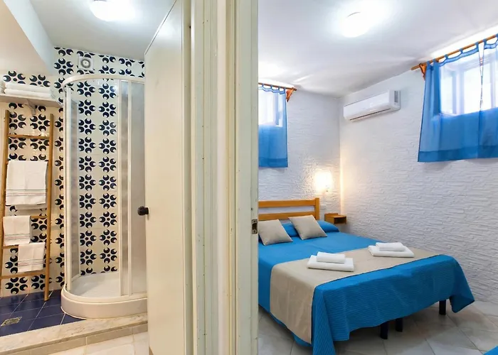 Сasa de vacaciones Clicksardegna Flavia With Seafront Terrace In The Porto Conte Nature Park Alguer