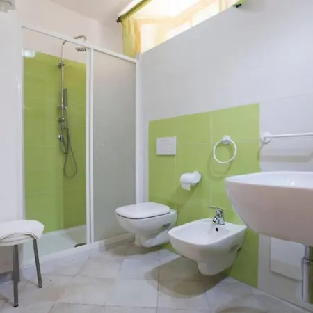 Holiday home Flavia Direttamente Sul Mare Con Terrazza Incantevole Per 6 Persone