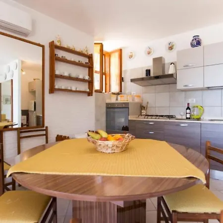 Flavia Direttamente Sul Mare Con Terrazza Incantevole Per 6 Persone