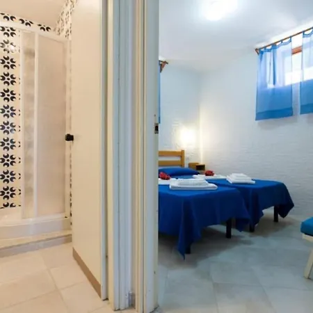 Flavia Direttamente Sul Mare Con Terrazza Incantevole Per 6 Persone Holiday home *
