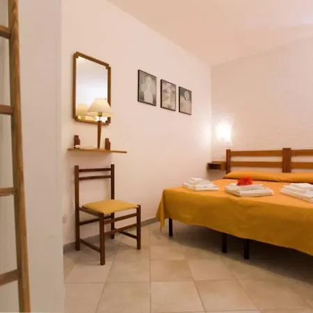 Flavia Direttamente Sul Mare Con Terrazza Incantevole Per 6 Persone Holiday home *