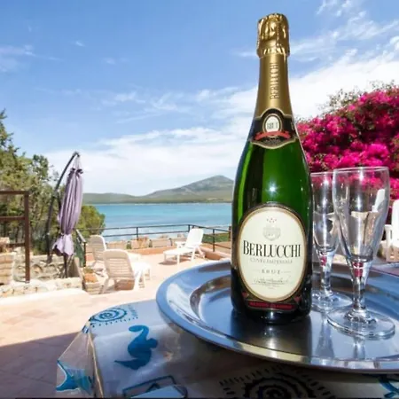 Clicksardegna Flavia With Seafront Terrace In The Porto Conte Nature Park Σπίτι διακοπών *