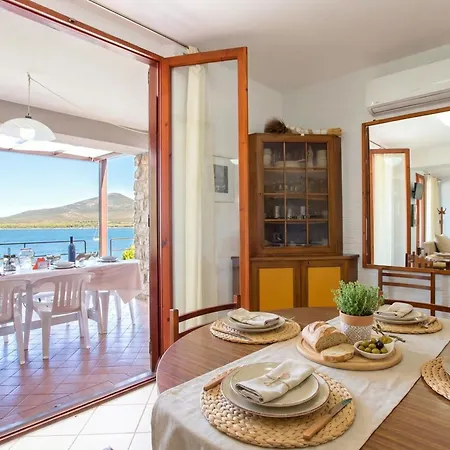 Clicksardegna Flavia With Seafront Terrace In The Porto Conte Nature Park Feriehus *