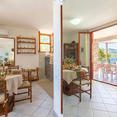 Clicksardegna Flavia With Seafront Terrace In The Porto Conte Nature Park Alghero