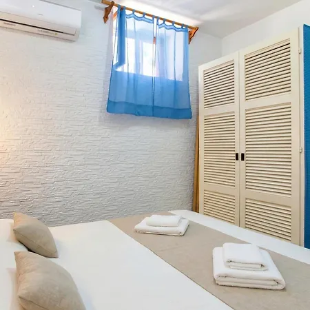 Clicksardegna Flavia With Seafront Terrace In The Porto Conte Nature Park