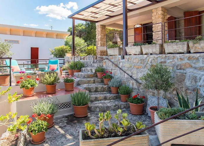 度假居 Clicksardegna Flavia With Seafront Terrace In The Porto Conte Nature Park 阿尔盖罗
