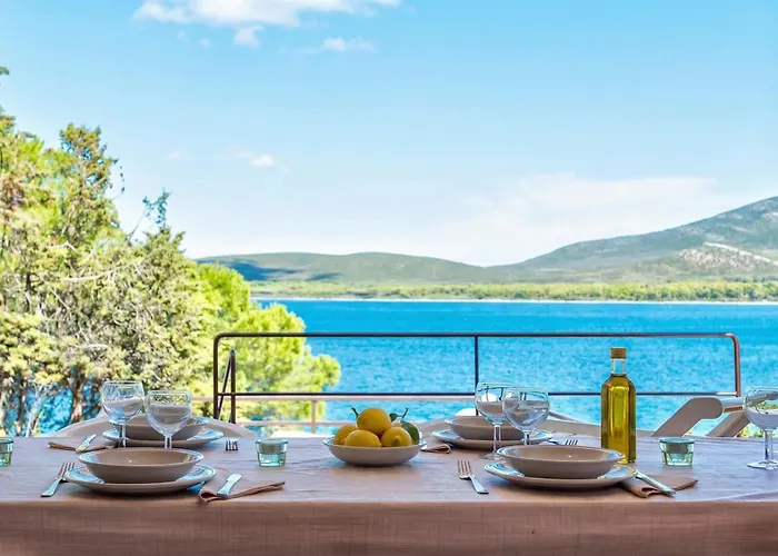 Clicksardegna Flavia With Seafront Terrace In The Porto Conte Nature Park 度假居 *